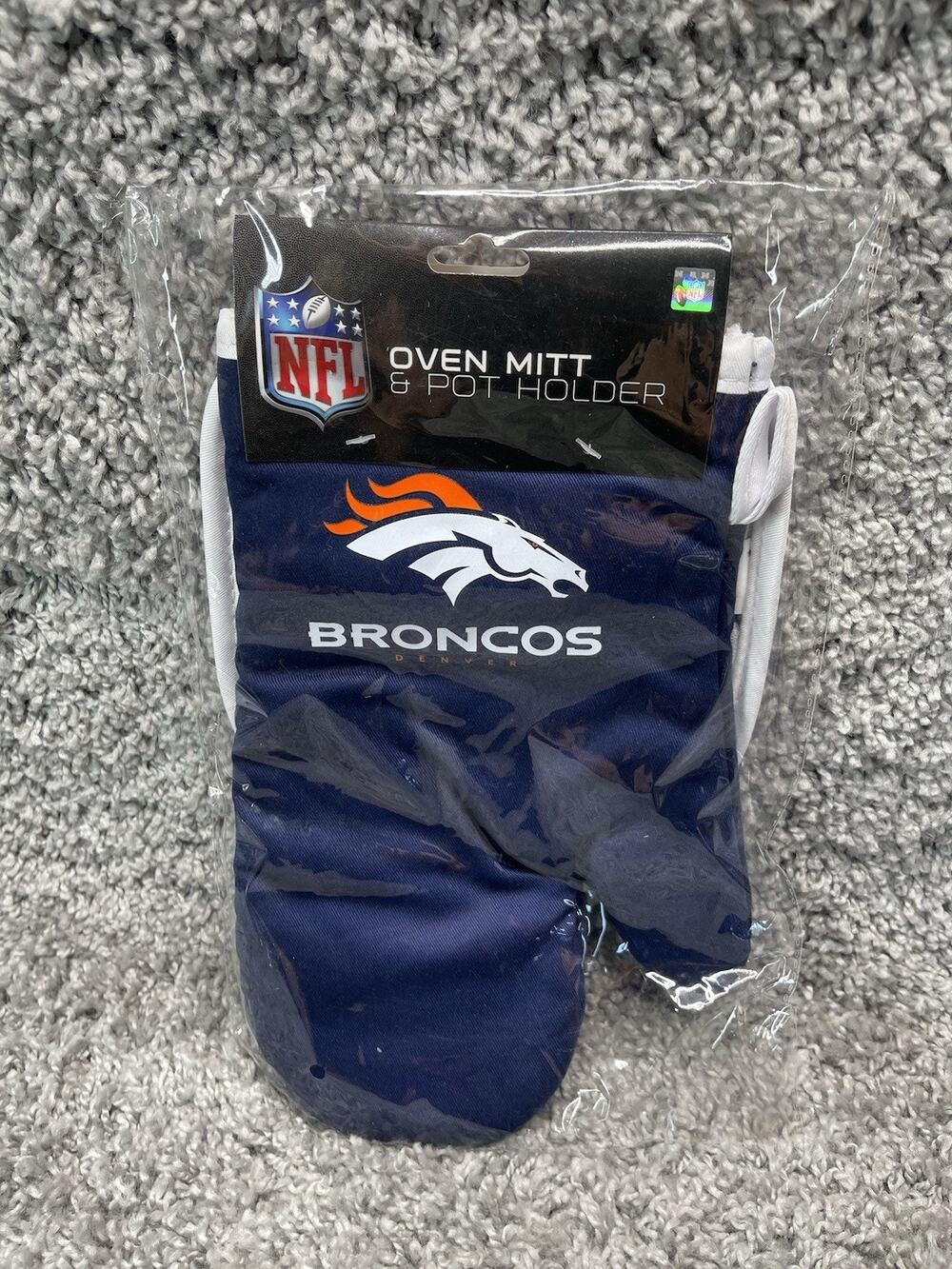 NFL Denver Broncos Oven Mitt and Pot Holder Set Navy White Orange Unisex New